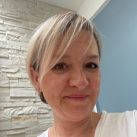 Stéphanie Albertini — Consultante administrative